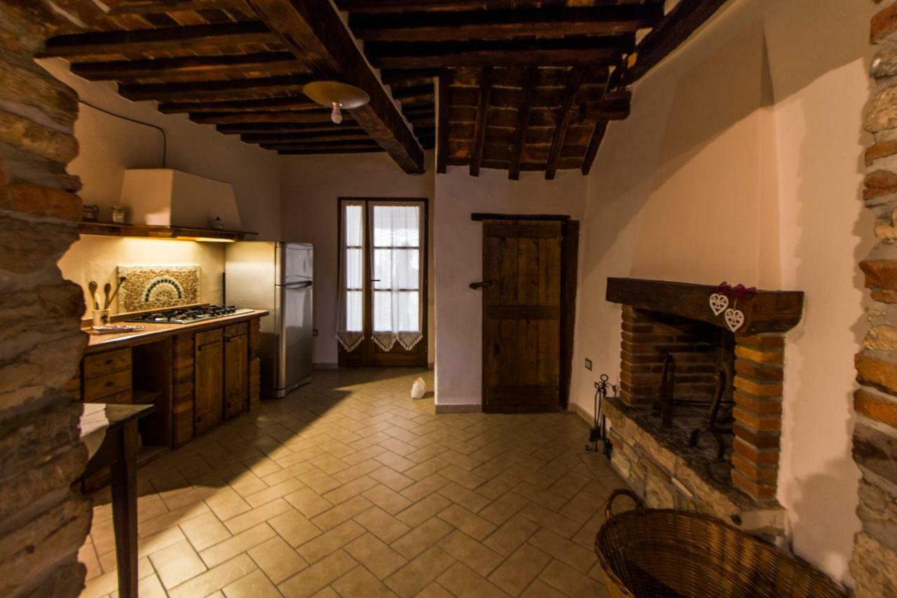 Le Dame Del Borgo Apartamento Sassetta Exterior foto